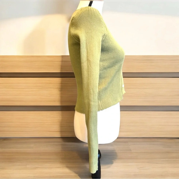 PEACH Two Tone Lightweight Olive Green & Cream Long Sleeve Cropped Sweater - XS - Picture 4 of 10